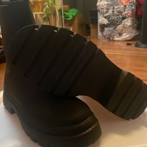 Army Green Cold Weather Boots Size 11